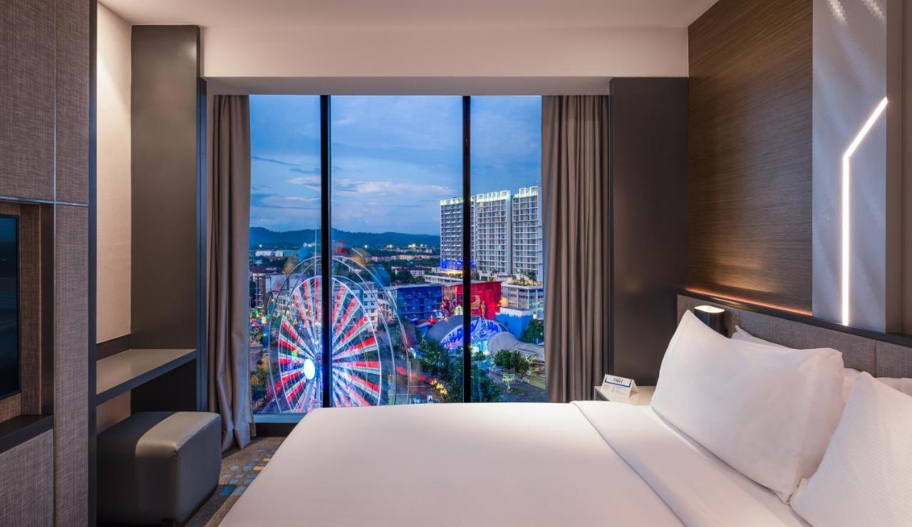 Doubletree By Hilton Shah Alam I-City Екстериор снимка
