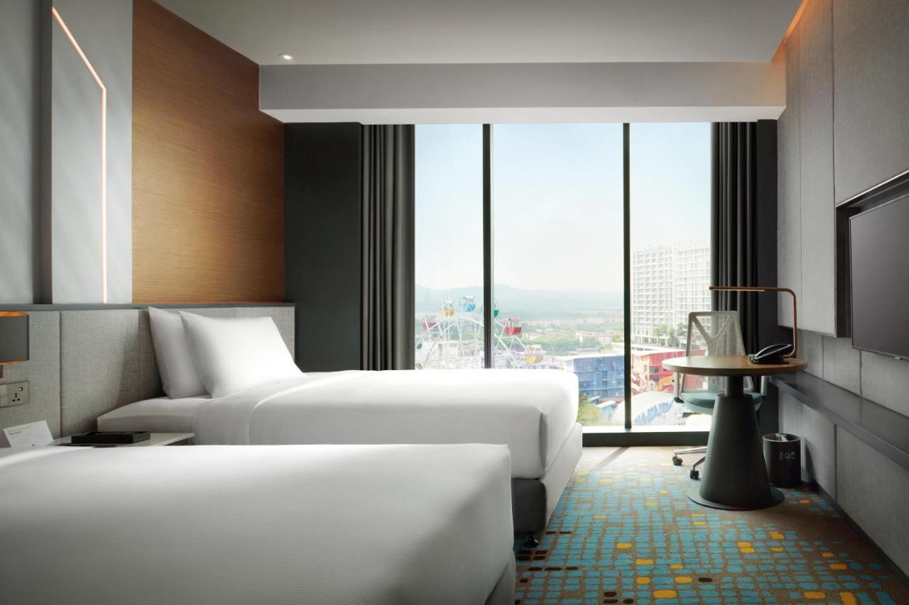 Doubletree By Hilton Shah Alam I-City Екстериор снимка