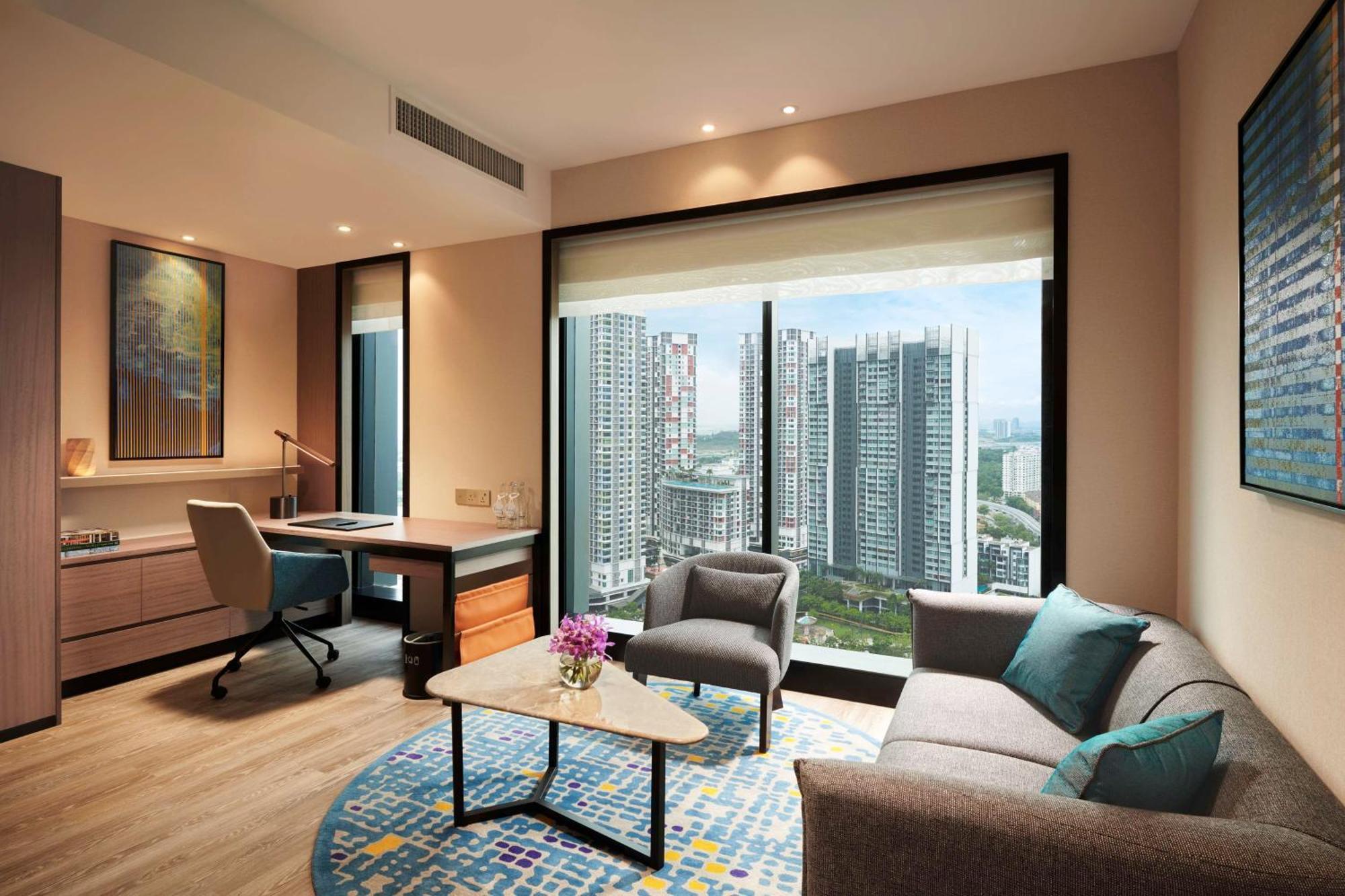 Doubletree By Hilton Shah Alam I-City Екстериор снимка A living room in a suite at the hotel