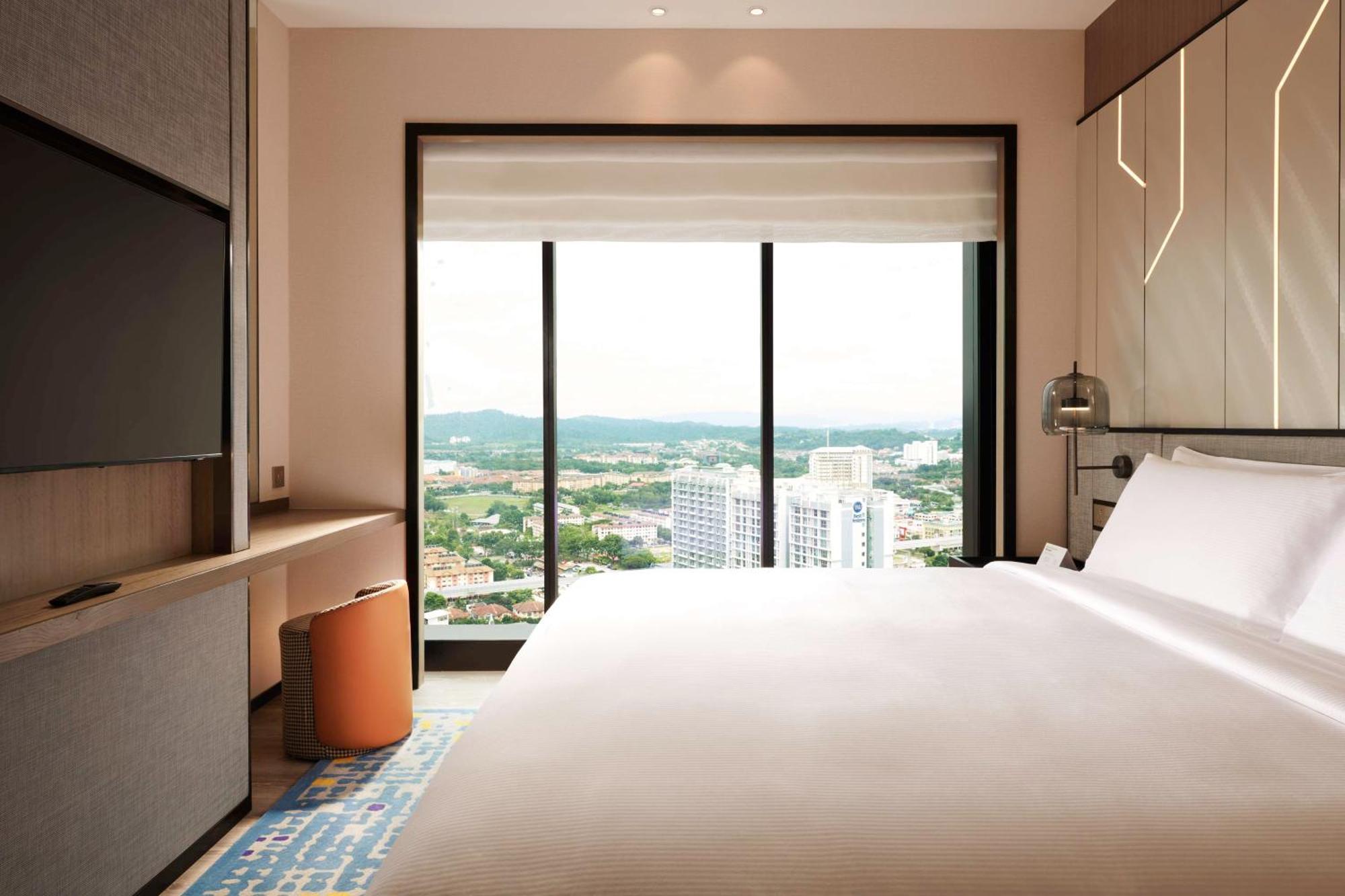 Doubletree By Hilton Shah Alam I-City Екстериор снимка Deluxe Room