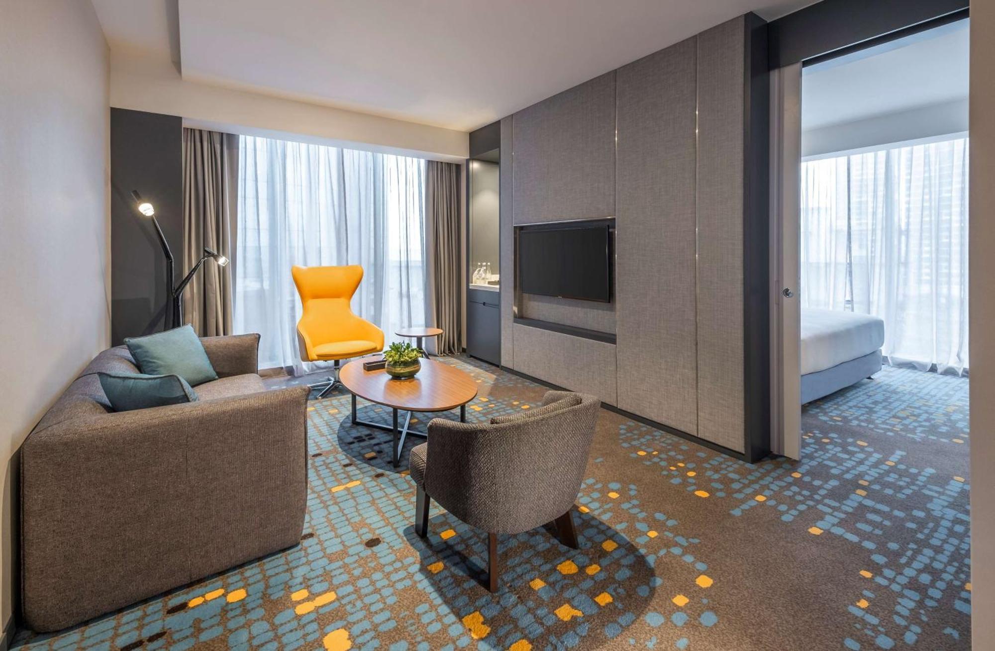 Doubletree By Hilton Shah Alam I-City Екстериор снимка A suite at the hotel