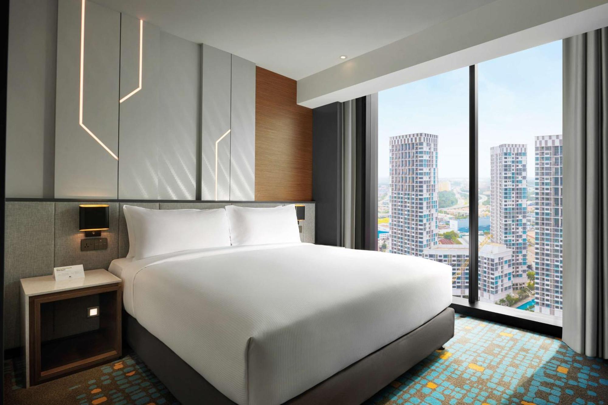 Doubletree By Hilton Shah Alam I-City Екстериор снимка