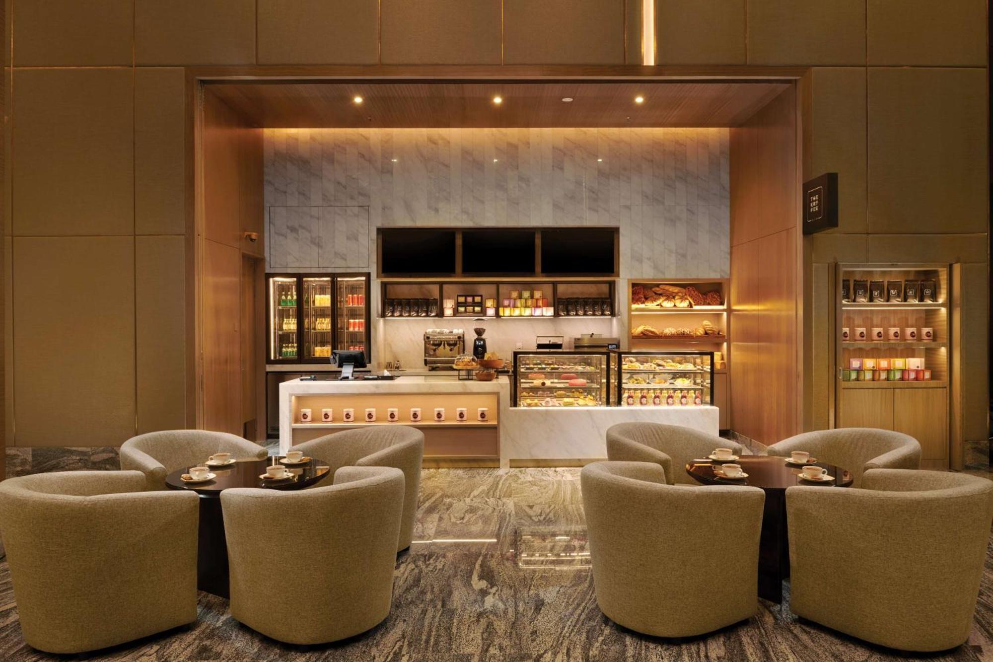 Doubletree By Hilton Shah Alam I-City Екстериор снимка The Lounge at the airport
