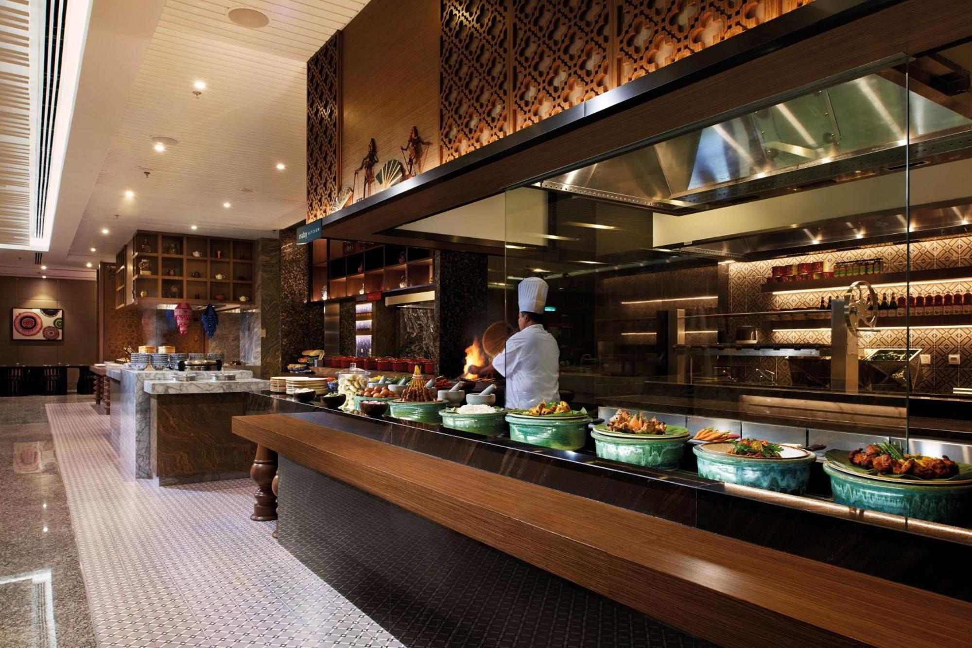 Doubletree By Hilton Shah Alam I-City Екстериор снимка The buffet at the hotel