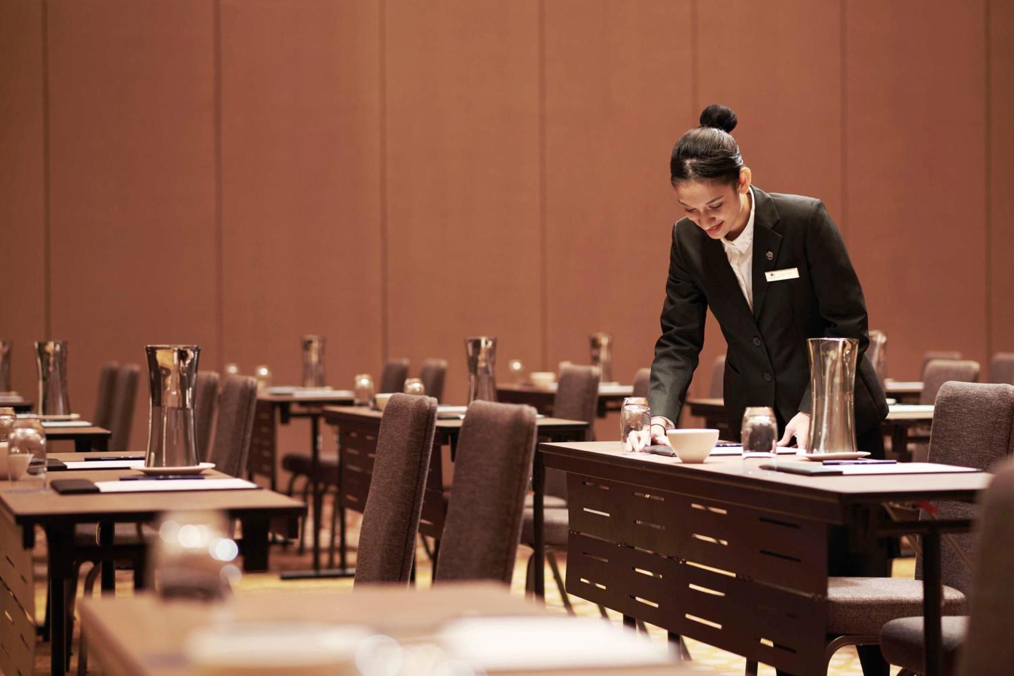Doubletree By Hilton Shah Alam I-City Екстериор снимка A meeting room at the hotel